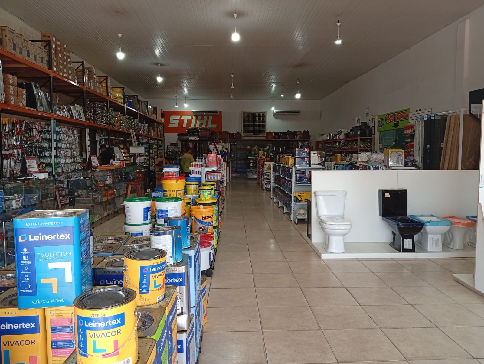 Setor de tintas e louças